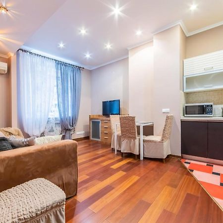 Трехкомнатная Квартира На Крещатике Kiev Luaran gambar